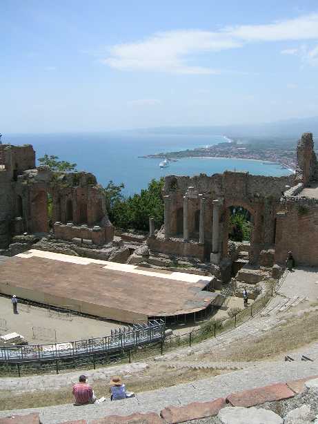 Amphitheater in Taormina mit atemberaubendem Blick